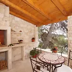 Apartment Pine Tree Zanetic Blato (Korcula)