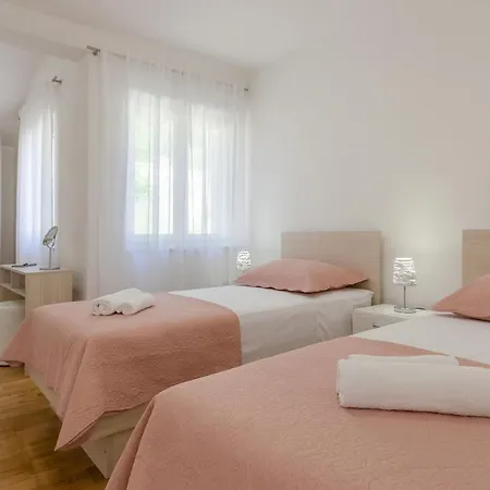 Apartament Pine Tree Zanetic Blato (Korcula)