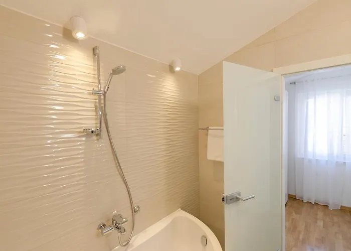 Pine Tree Zanetic Lägenhet Blato (Korcula)